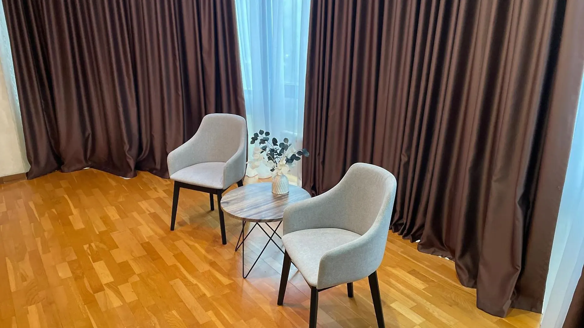 Apartment 5 阿拉木图 酒店